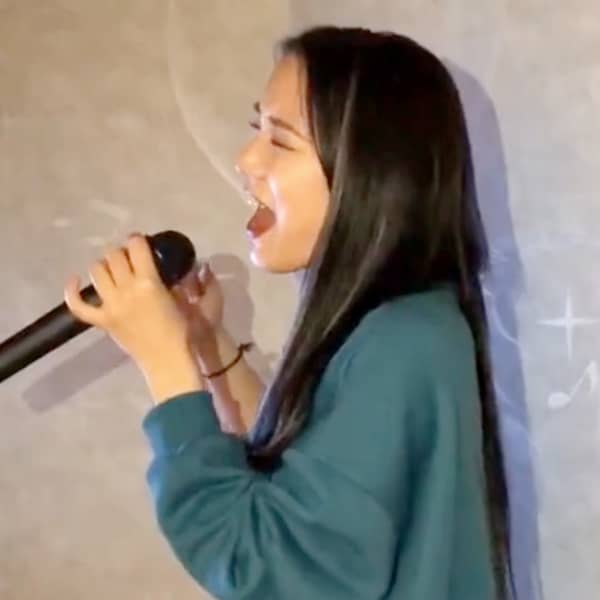 【声】女子特有の透き通った高音ボイスで歌っている動画－第２弾のサムネイル画像