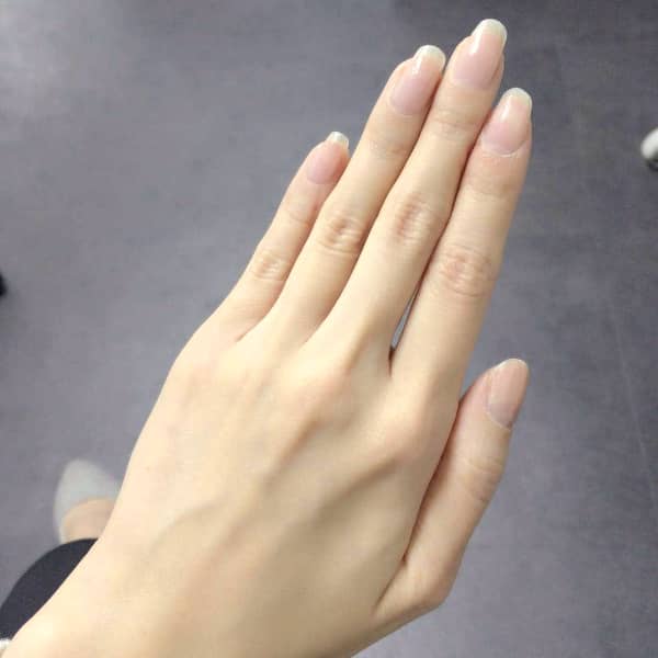 【手】手指の究極の美しさを追い求めたハンドモデル画像